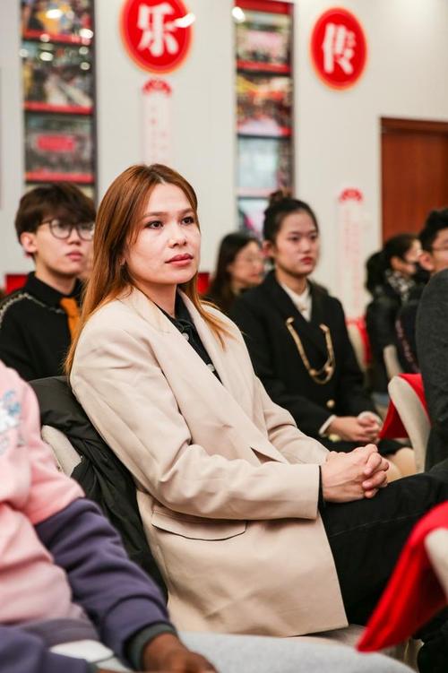 组织开展了"学在辽宁 读懂中国"中外学生走进牡丹社区社会文化体验